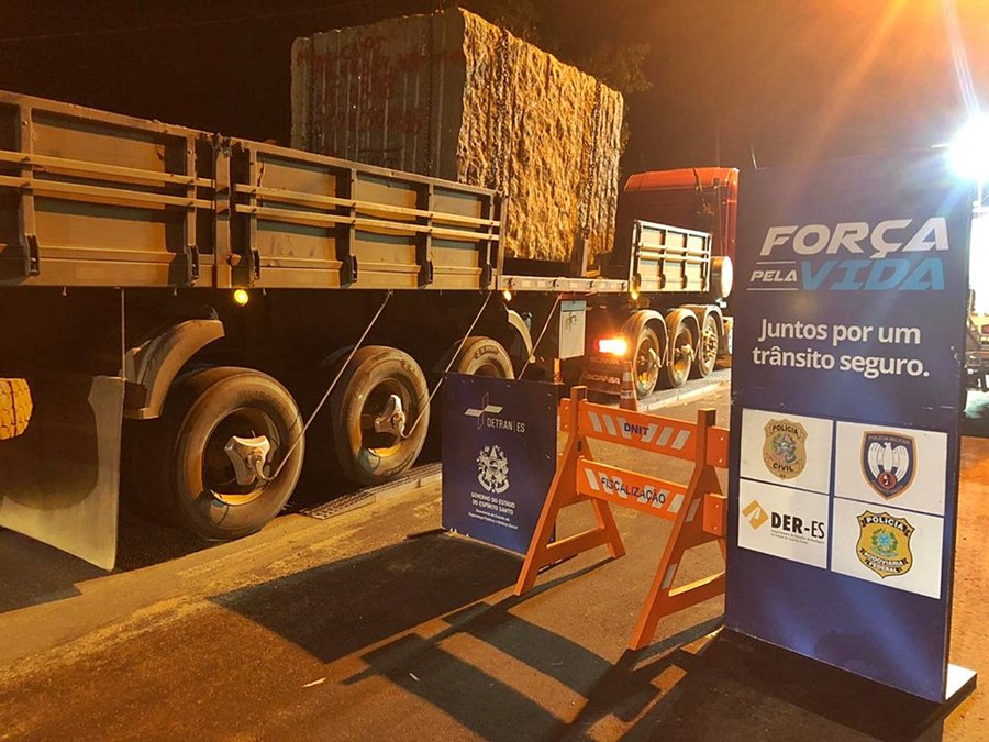 “Força pela Vida”, operação fiscaliza transporte de rochas no Estado