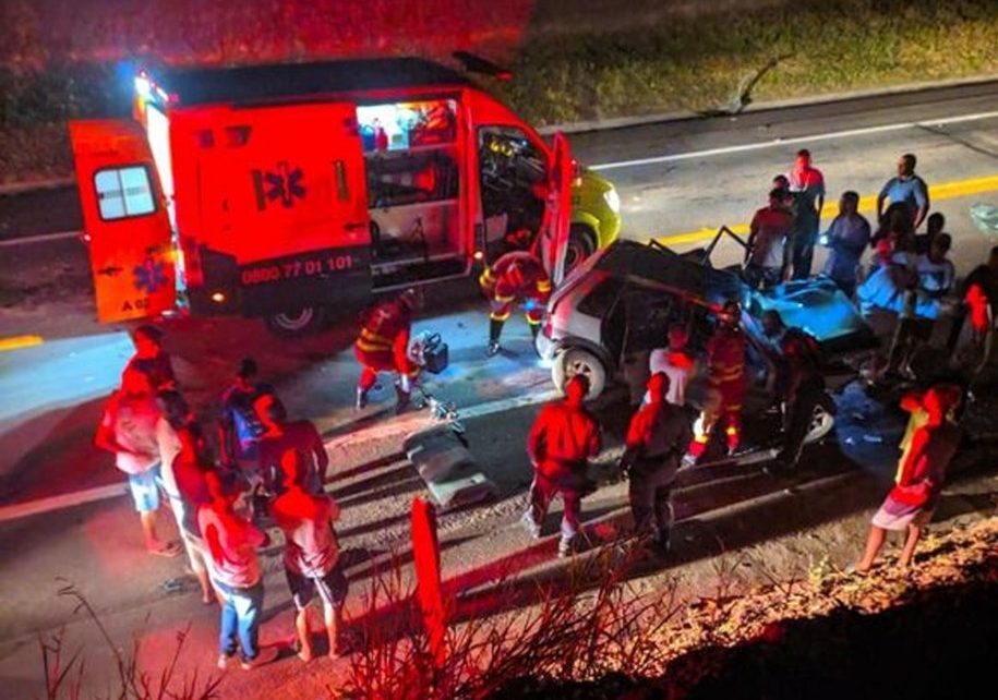 A colisão envolveu dois veículos no distrito de Braço do Rio. Foto Reprodução