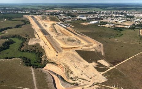 Imagem aérea mostra obras do Aeroporto de Linhares. Crédito: Prefeitura de Linhares/Divulgação