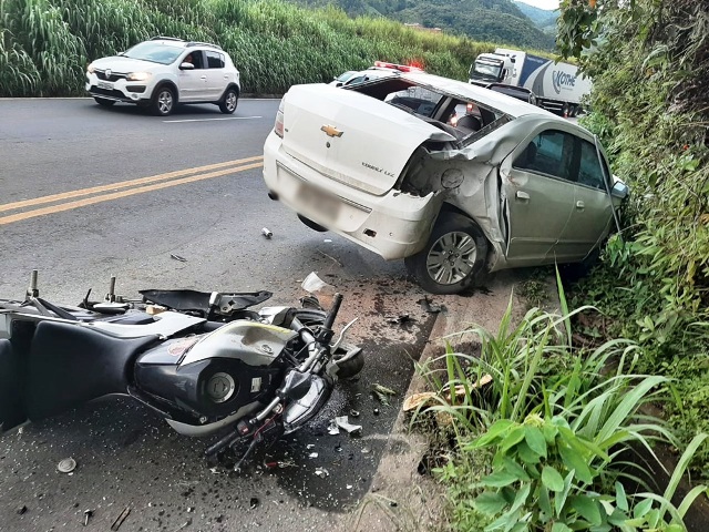 Acidente aconteceu no quilômetro 34, da Rodovia BR-262 Fotos: Roberly Pereira