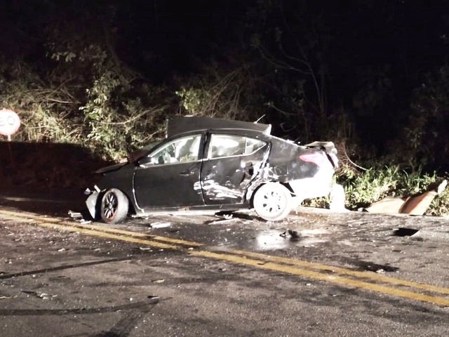 Motorista perde controle da direção, bate em carreta e morre em Domingos Martins - Foto Reprodução