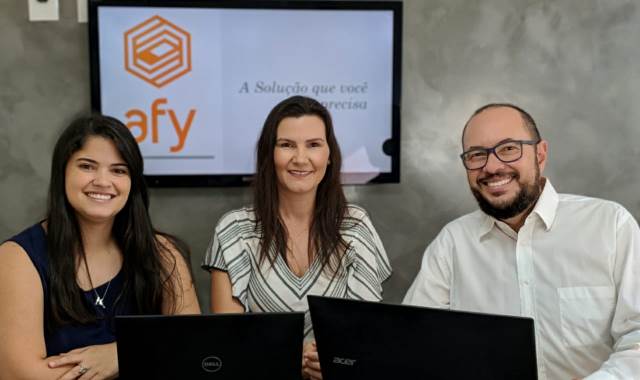 Naiara Holanda, Renata Louzada Borchardt e Wefferson Gomes Vieira - Foto IFES