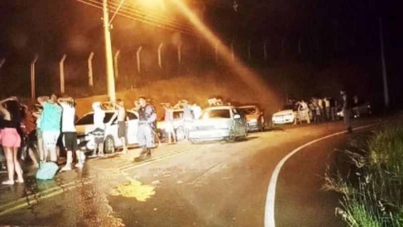 PM acaba com baile funk clandestino em Colatina, 11 pessoas foram detidas - (Foto: Reprodução)