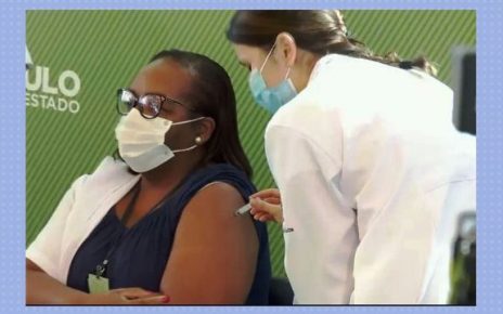Covid-19: Mônica Calazans, enfermeira de SP, é a primeira pessoa a ser vacinada no Brasil - Foto Reprodução