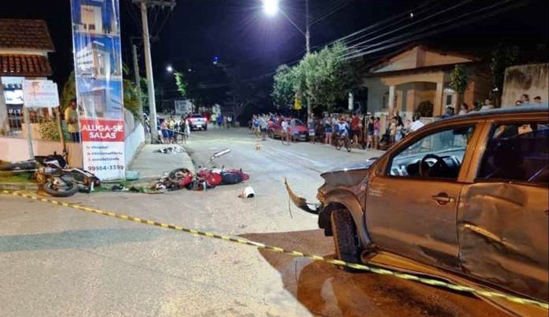Acidente entre motos e carro deixa uma vítima fatal e feridos com gravidade em Rio Bananal - Foto: Reprodução