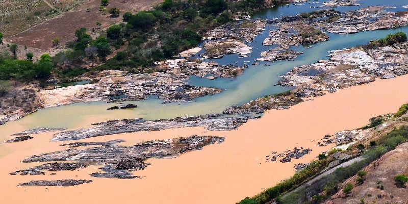 Resplendor (MG) - Imagem aérea mostra a a lama no Rio Doce, na cidade Resplendor ( Fred Loureiro/ Secom ES)