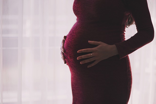 Mulher que engravidou após cirurgia de laqueadura deve ser indenizada - Imagem de Pexels por Pixabay