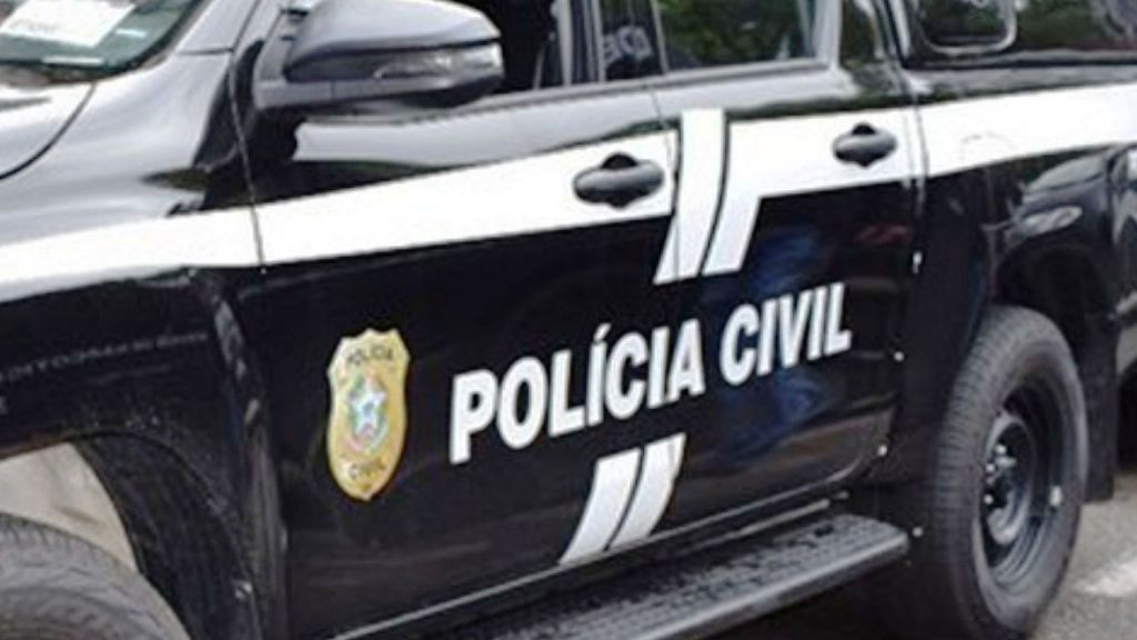 Pai e madrasta de menino de 2 anos encontrado morto em casa, são presos em São Mateus - Foto: PCES