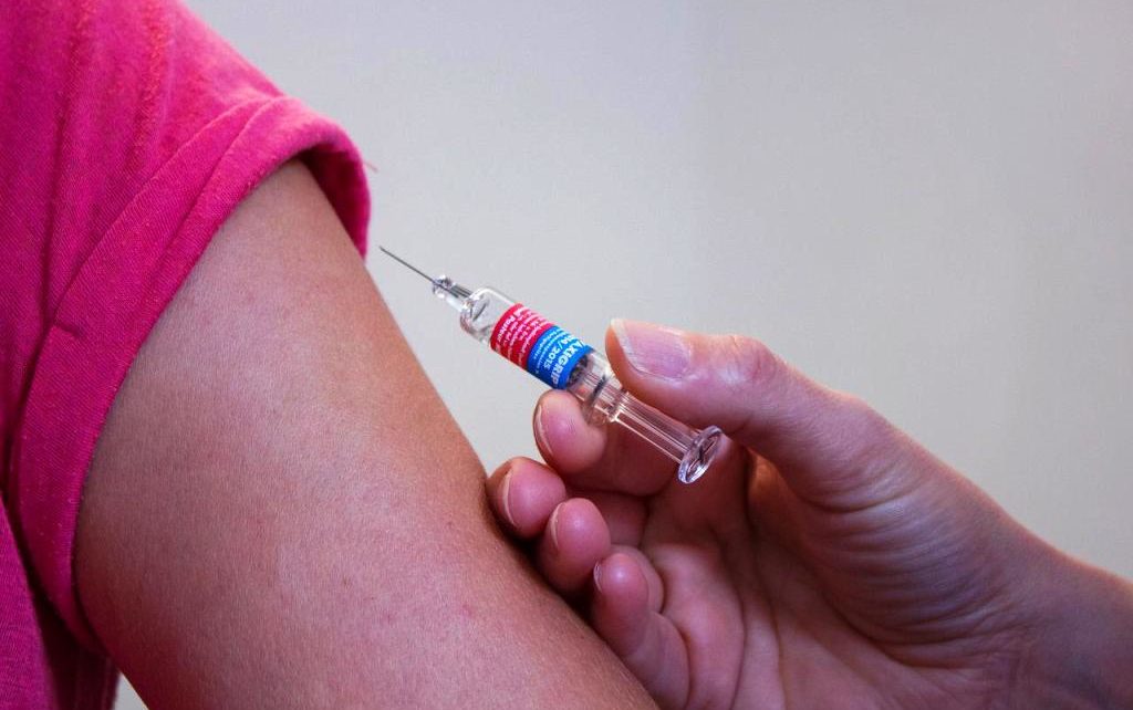 Vacinação somente no Clube ACD de segunda (06) a quarta (08) - Imagem de Katja Fuhlert por Pixabay