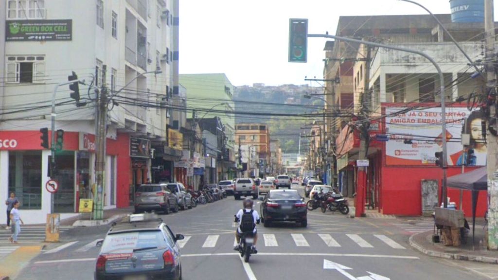 Semáforos apresentam problemas e complicam o trânsito em Colatina - Foto: Reprodução