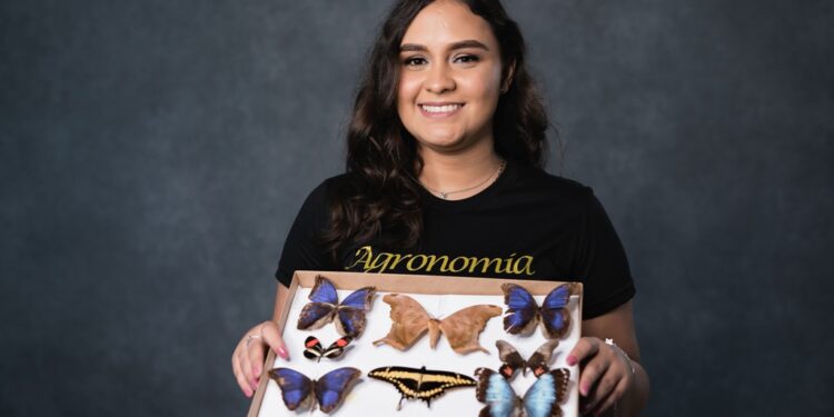 A estudante do Ifes Itapina que passou em 1º lugar em programas renomados -Foto: Arquivo Pessoal