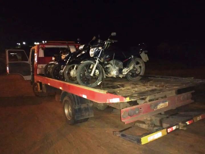 PM apreende motos em operação contra escapamentos irregulares em Colatina - Foto: PMES/Divulgação