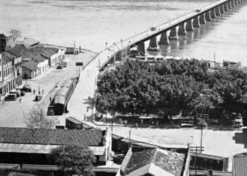 Centro de Colatina na década de 1940. Dona Collatina estaria na altura dos seus 76 anos. Foto: Arquivo PMC.