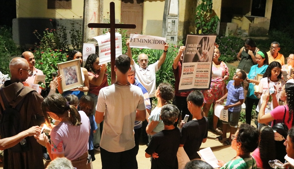 Trazendo a Fé às Alturas: 1ª Caminhada Penitencial da Paróquia Santa Clara de Assis de Colatina (ES) Reúne Comunidades em Espiritualidade e Reflexão - Foto: Pascom/Paroquial