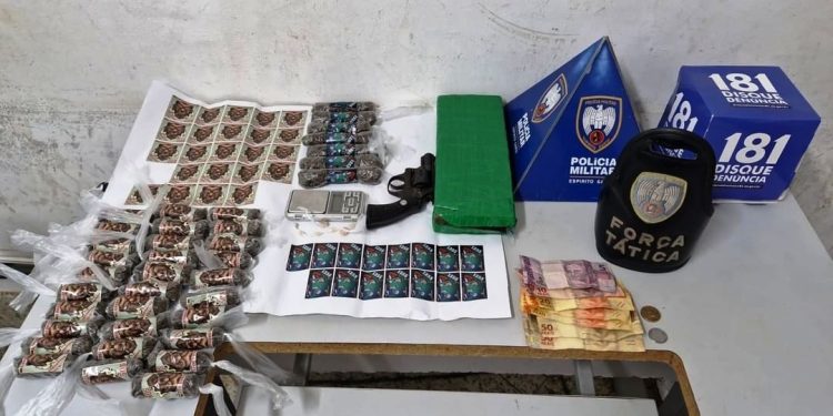 PM apreende grande quantidade de drogas em bairro de Colatina - Foto: PMES/Divulgação