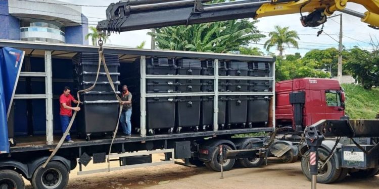 Mais contentores para a coleta de lixo em todo o município de Colatina - Foto: Sanear/Divulgação