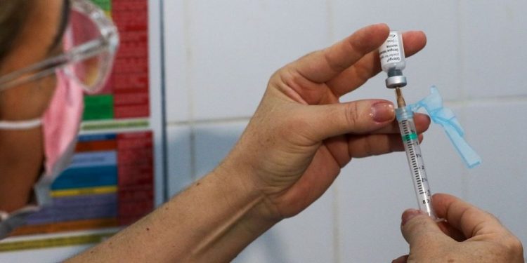 Colatina começa a vacinação contra a Dengue - Foto: Fabio Possebom Agência Brasil