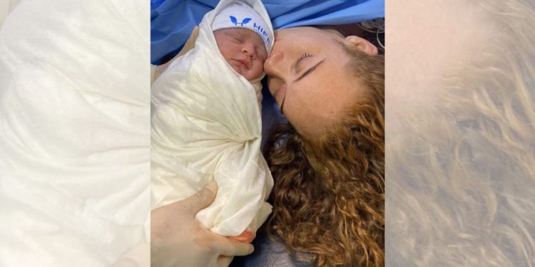 Nasce bebê de jovem grávida que recorreu a uma geladeira para escapar das enchentes em Mimoso - Foto: Comunicação - Diocese de Cachoeiro