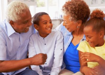 Avós brasileiros estão cada vez mais presentes na vida dos netos - Foto: Reprodução