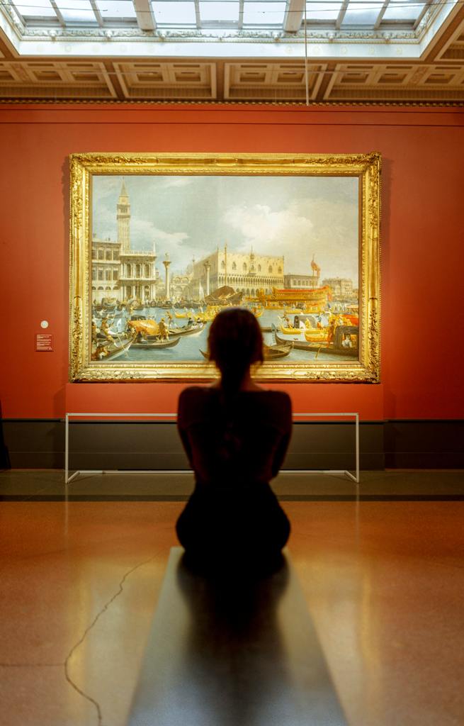4 Mistérios por trás das obras mais famosas do Museu do Louvre - Foto de Sofya Borboris