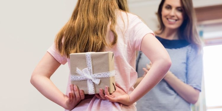 Dia das Mães: Procon-ES orienta sobre compras e trocas de presentes - Foto: Reprodução