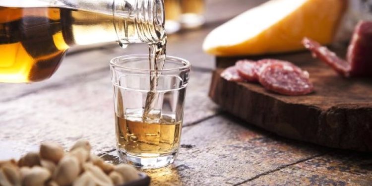 São Roque do Canaã: capital da cachaça artesanal espera por você! - Foto: Reprodução