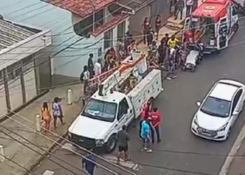 Homem sofre choque elétrico e é transferido de helicóptero para Serra em estado grave - Foto: Rede Social