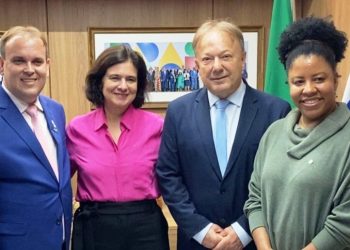 Michel Barth - Sec. Saúde, Ministra Nísia Fernandes, Prefeito Guerino e Dep. Fed. Jack Rocha - Foto: Reprodução