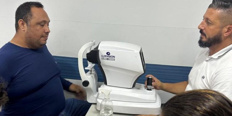 Colatina estende atendimentos na Unidade Móvel de Oftalmologia para reduzir fila de espera