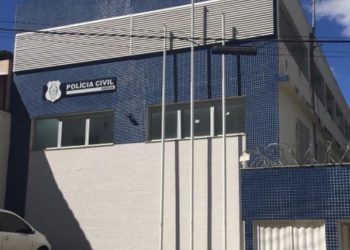 Mulher é encontrada morta a tiros em córrego de Pancas - Foto: PCES