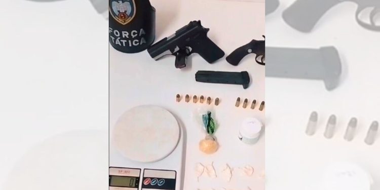 Polícia Militar apreende drogas e armas de fogo em bairro de Colatina - Foto: Reprodução