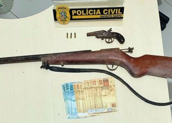 PC prende suspeito de estupro, apreende armas, munições e equipamentos de mídia em Águia Branca - Foto: PCES