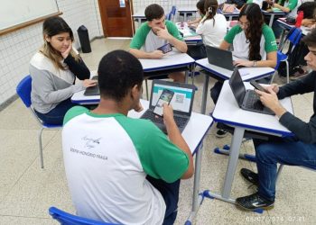 Escola de Colatina discute ética no uso da inteligência artificial na educação - Foto: Sedu