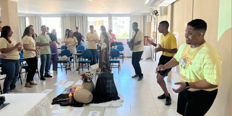 Jovens de Colatina participam do 1º Alverne na Paróquia Santa Clara de Assis - Foto: Frei Augusto Luiz Gabriel