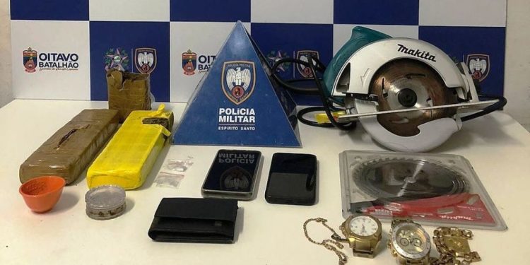 PM apreende 1,5 kg de maconha em operação na noite de terça-feira em Colatina - Foto: PMES/Divulgação