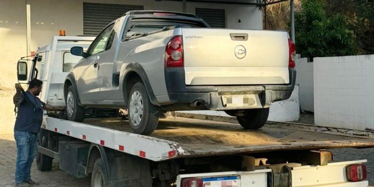 Veículo com restrições por furto/roubo interceptado em Colatina - Foto: PMES/Divulgação