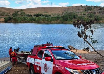 Tragédia no Rio Doce: avô testemunha afogamento de genro e neto em Itapina - Foto: 3ª Cia Ind Bombeiros