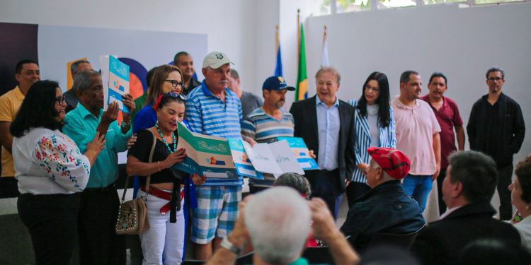 Prefeitura de Colatina entrega escrituras para mais de 8 bairros - Foto: PMC