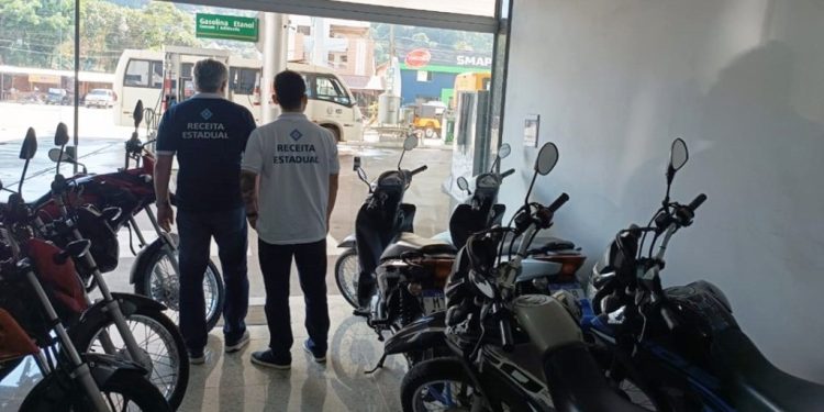 Colatina: operação da Receita Estadual combate irregularidades no comércio de motocicletas - Foto: Sefaz.ES