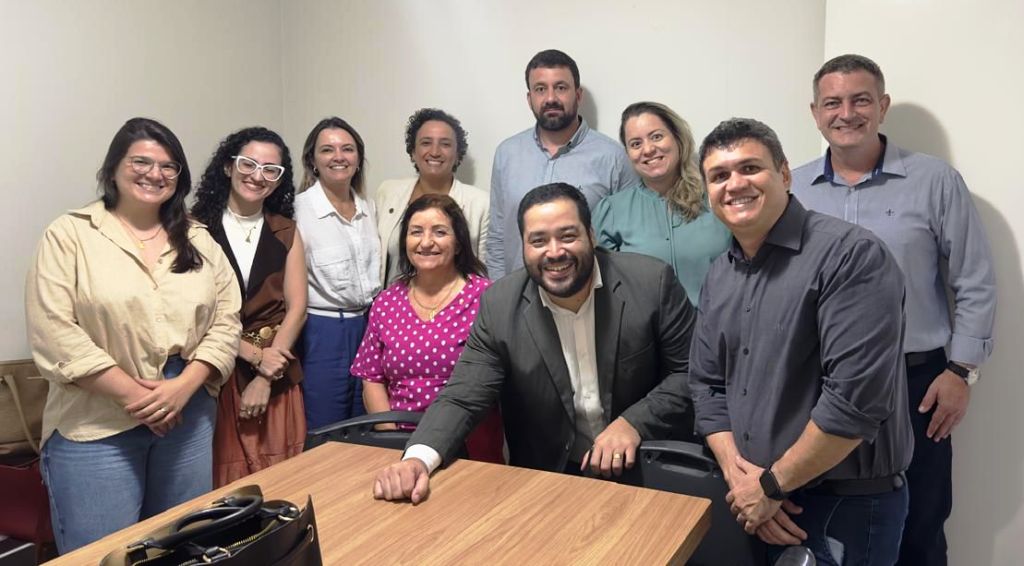 Diretora da ABA, Érica Neves, em visita a Marilândia - Foto: Reprodução