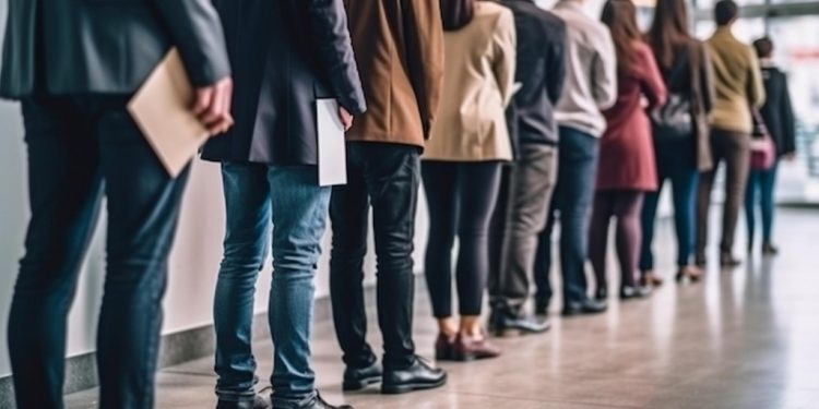 Busca pela dupla cidadania gera filas intermináveis nos consulados da Itália - Foto: Reprodução