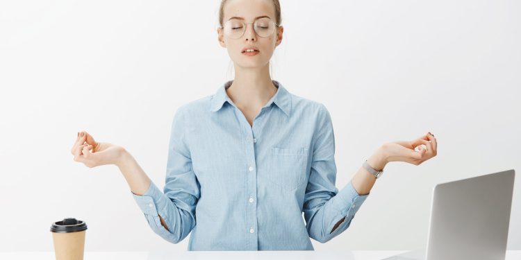 Equilibrando a Vida da Mulher Moderna: Desafios e Estratégias - Foto: Reprodução