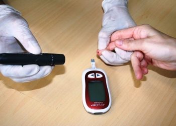 Diabetes mal controlada aumenta risco de queda em idosos - Foto: Reprodução