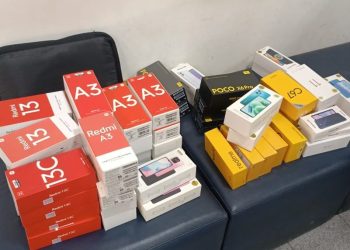 Fiscalização apreende celulares sem nota fiscal em lojas de Colatina - Foto: Sefaz