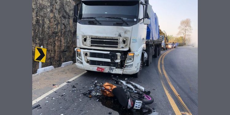 Grave acidente na ES-248 em Colatina deixa duas vítimas fatais - Foto: Rede Social