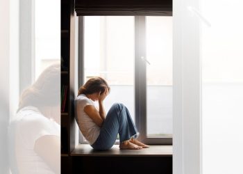 Impactos emocionais das varizes: Como a estética e a saúde estão conectadas - Foto: Reprodução