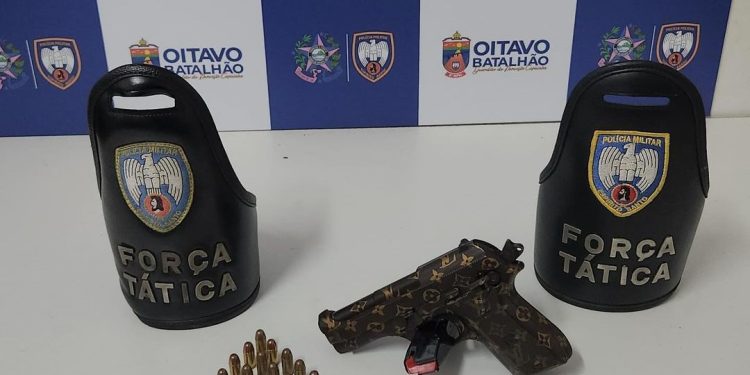 PM apreende arma de fogo e detém menor em Colatina - Foto: PMES