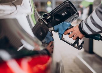 Moradores de Linhares criticam preço da gasolina - Foto: Freepik