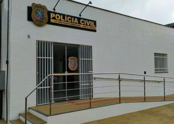 Corpo é encontrado enrolado em cobertor em zona rural de Santa Teresa - Foto: PCES