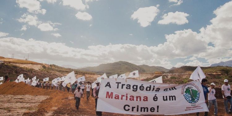 ‼️‼️NOTA | MOVIMENTO DOS ATINGIDOS POR BARRAGENS SE POSICIONA FRENTE AO ACORDO DE REPACTUAÇÃO DO CRIME EM MARIANA (MG) - Foto: Isis Medeiros